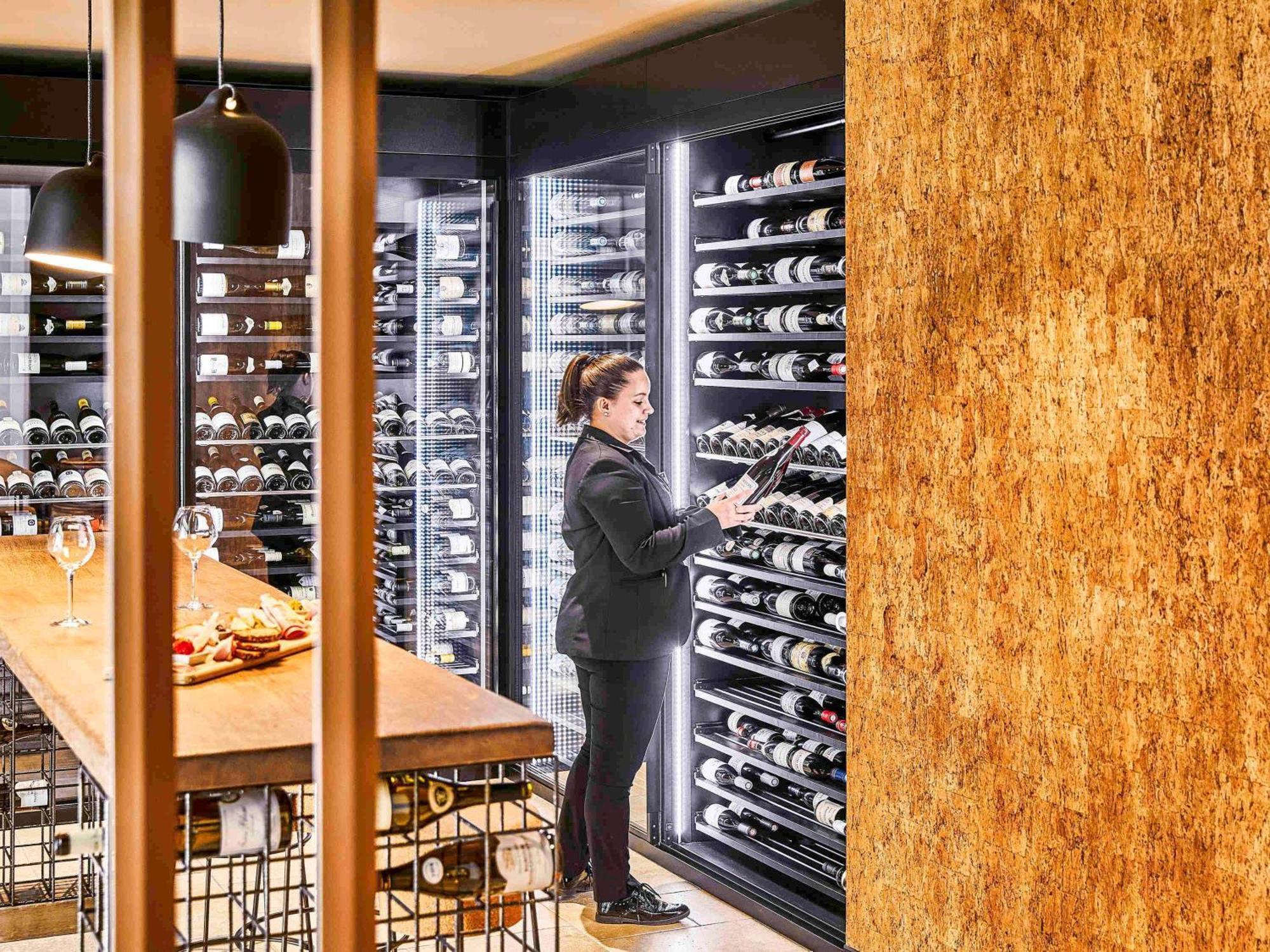 博恩中心美居酒店 博讷 外观 照片
